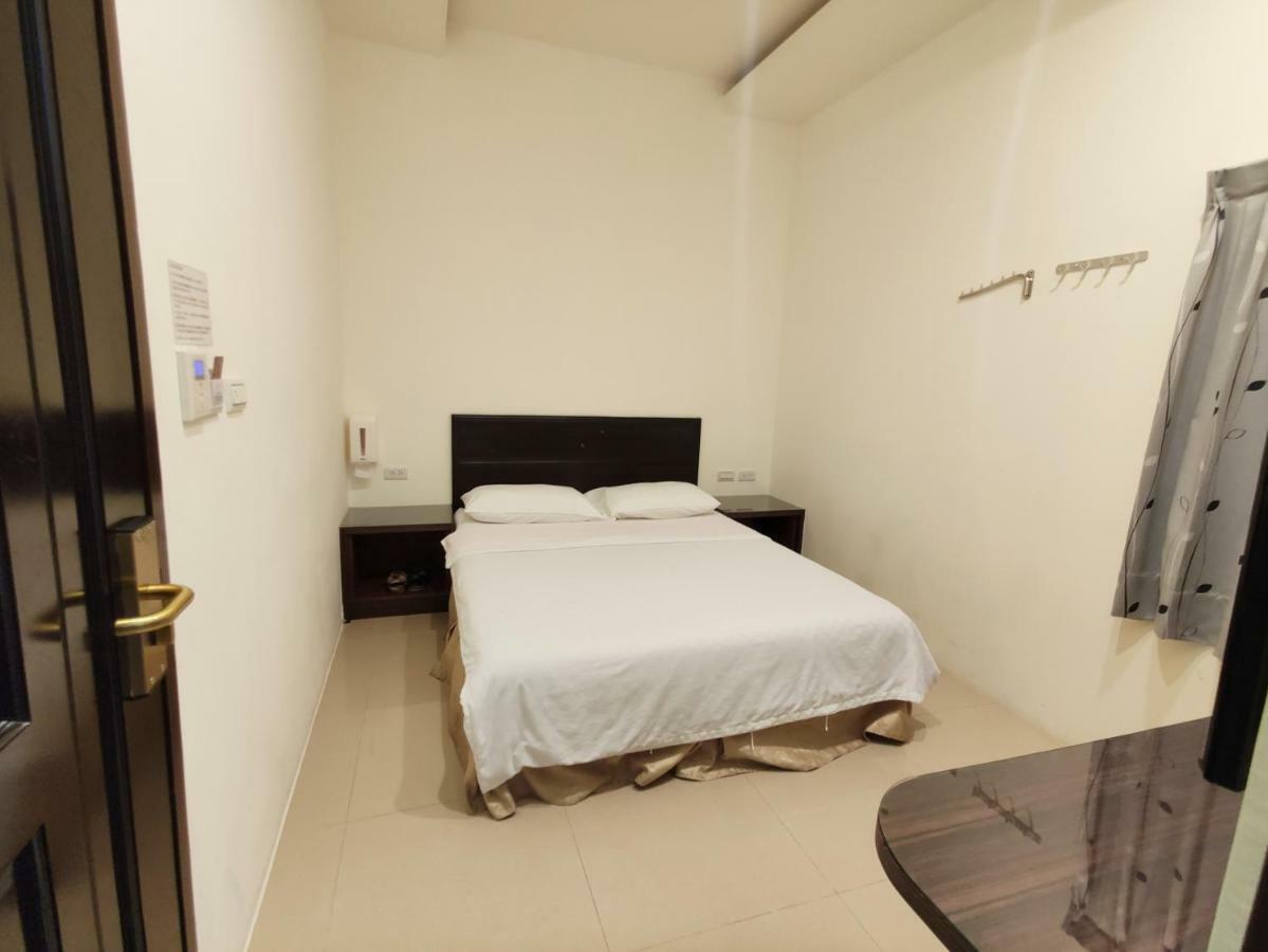 Feng Homestay Zhongpu Extérieur photo