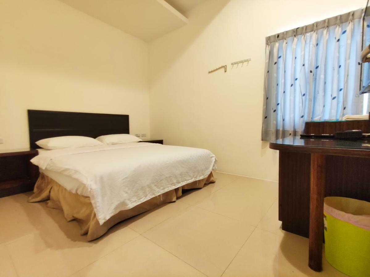 Feng Homestay Zhongpu Extérieur photo