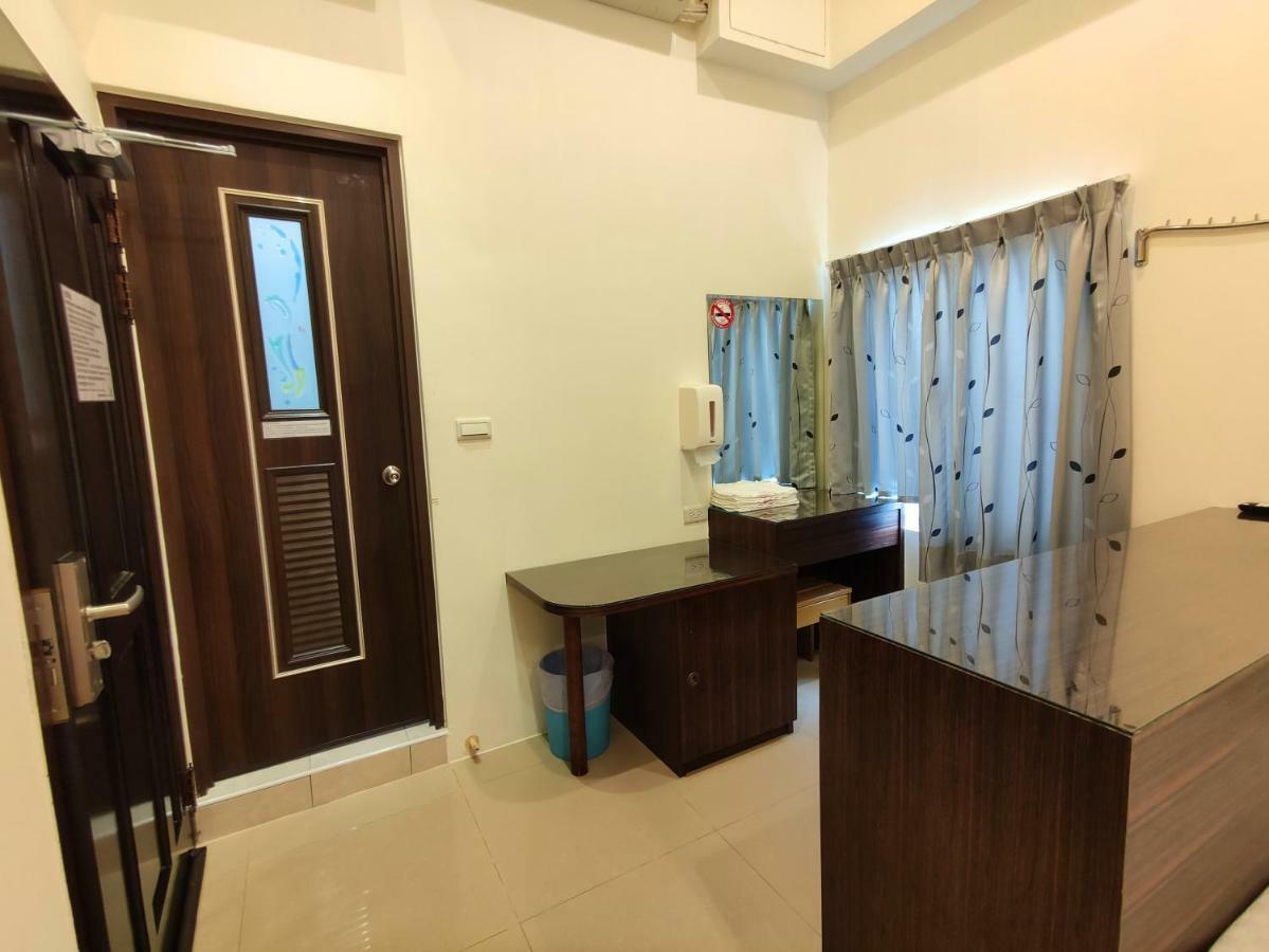 Feng Homestay Zhongpu Extérieur photo